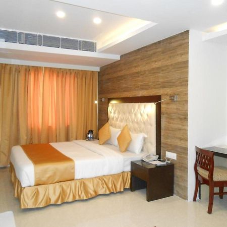 Hotel O2 Oxygen Колката Екстериор снимка