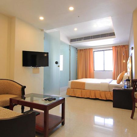 Hotel O2 Oxygen Колката Екстериор снимка