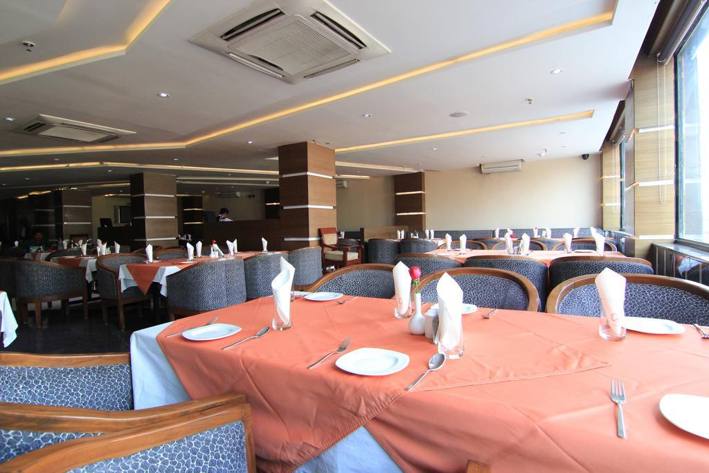 Hotel O2 Oxygen Колката Екстериор снимка
