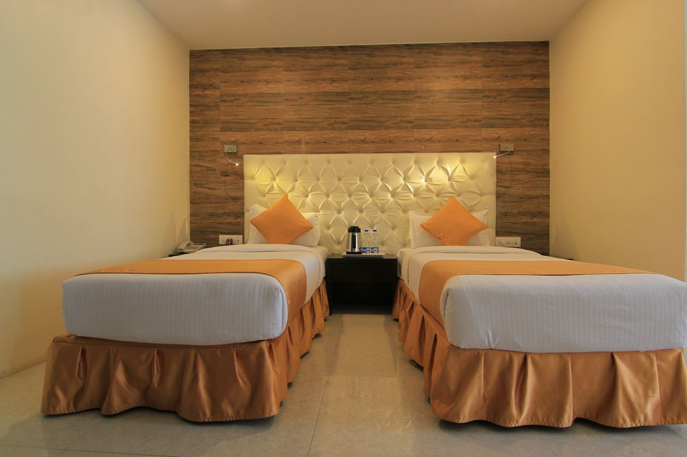 Hotel O2 Oxygen Колката Екстериор снимка